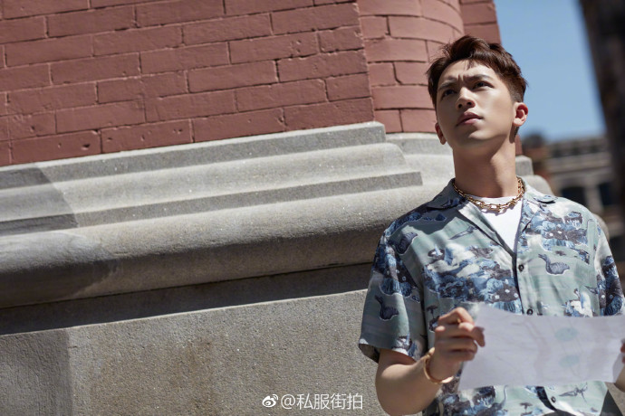 上海男孩许魏洲zz私服街拍 6