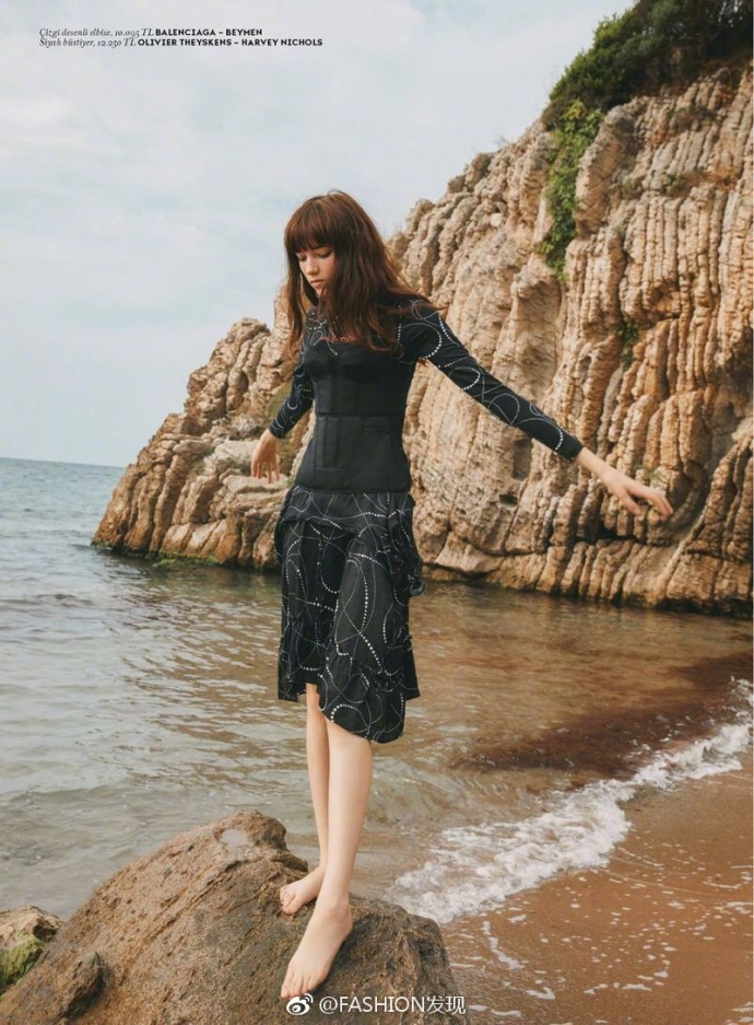 蓝眼睛印第安少女欧美超模Grace Hartzel<<Vogue>>封面 2