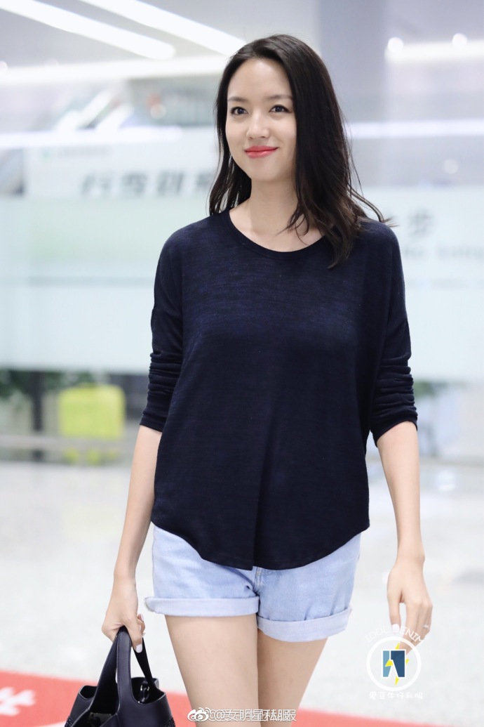 张梓琳图片_台湾美女明星张梓琳大长腿照片 6
