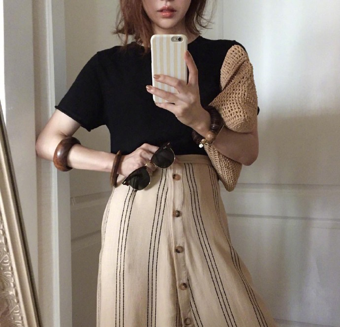 初秋浪漫慵懒的法式搭配出街look 6