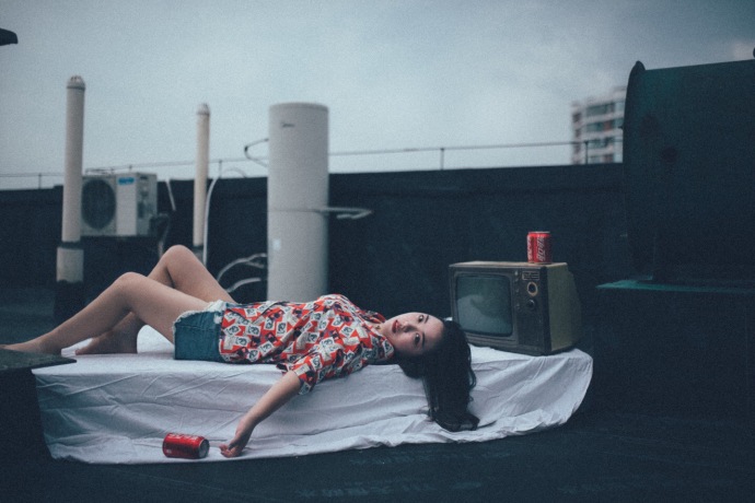 清纯美女屋顶唯美写真 4