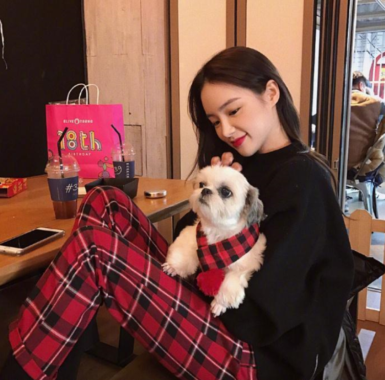 自然发色的中长卷发发型图片,好看的小仙女都这 10