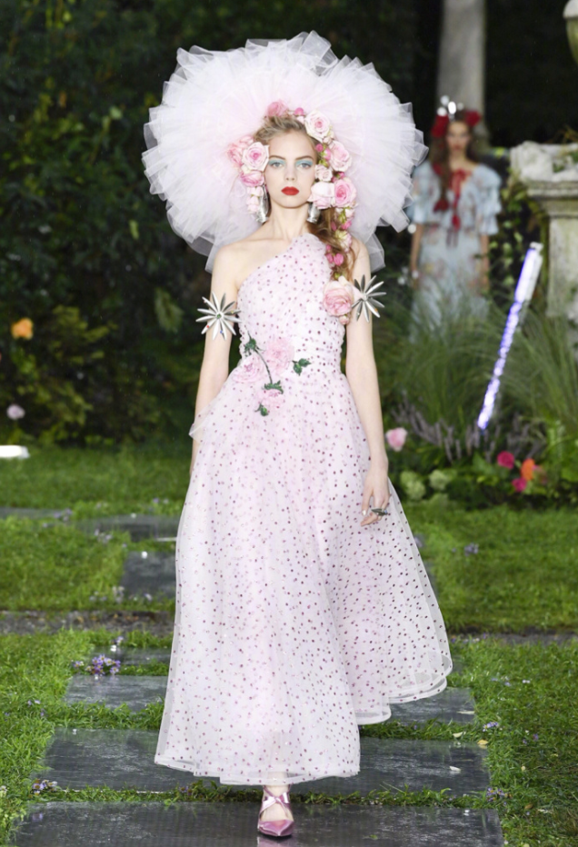 欧美品牌Rodarte2019纽约时装周精灵少女们的礼服图 12