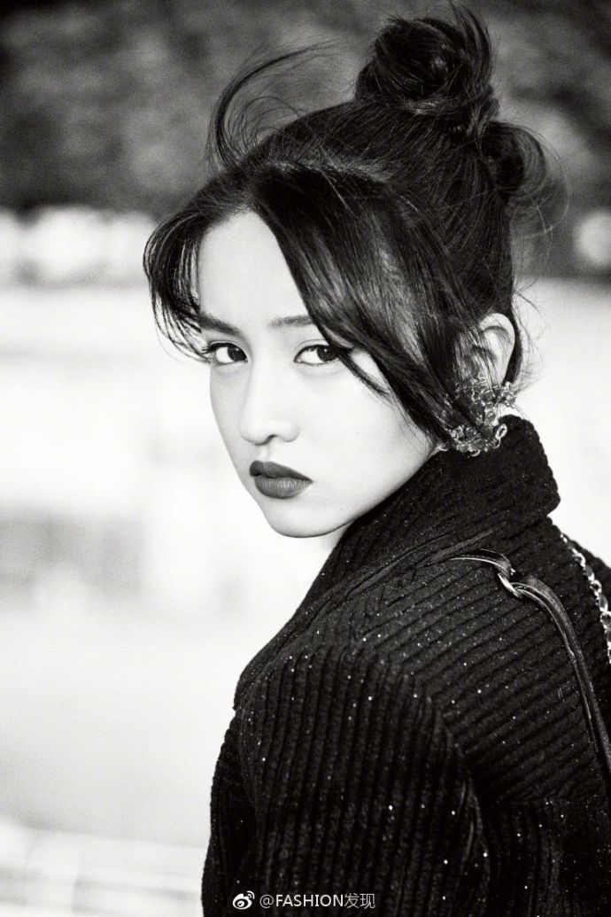 日本星二代木村光希《ELLE》10月刊时尚封面写真 9