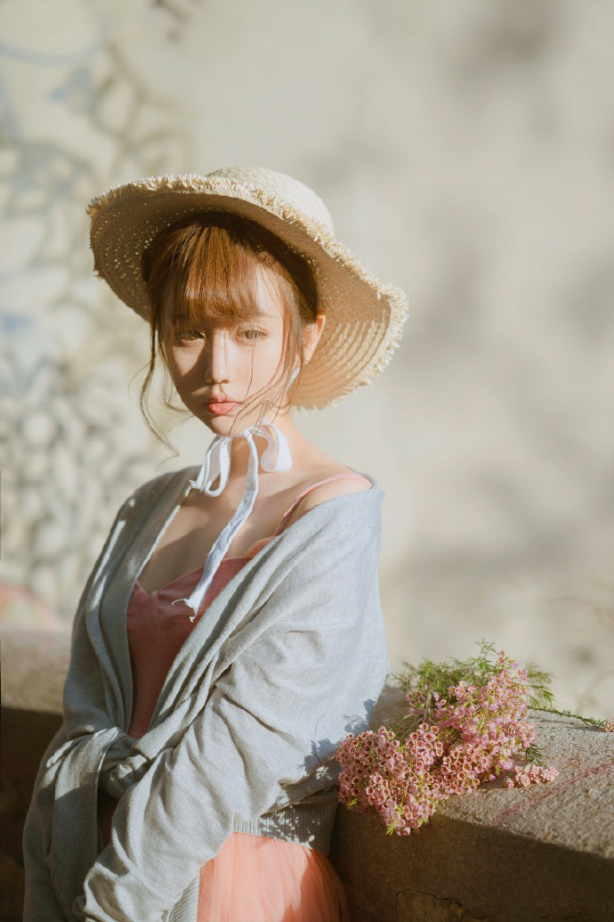 唯美田园少女低胸甜美写真 5
