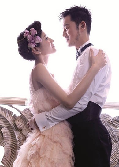 中国明星夫妻沙溢胡可婚纱照图片 3