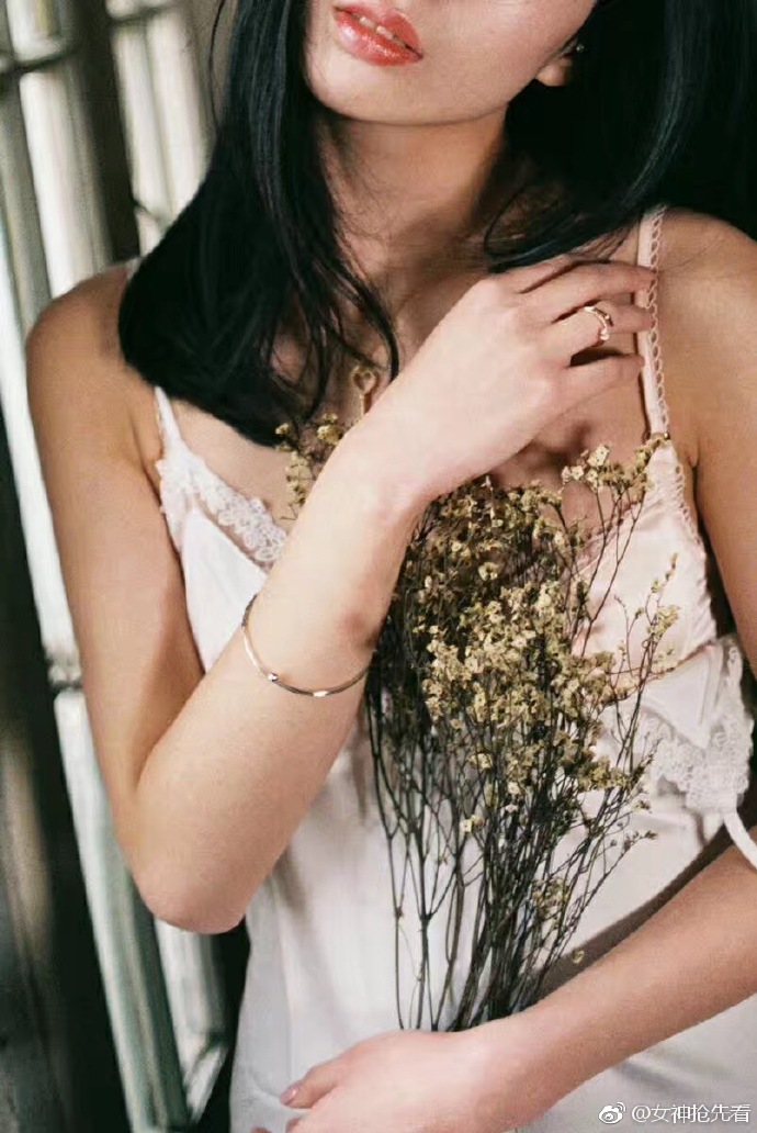 性感mm图片_网络美女Calm一月性感图片 9