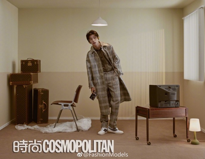 小鲜肉刘昊然《时尚COSMO》十月刊时尚复古封面大