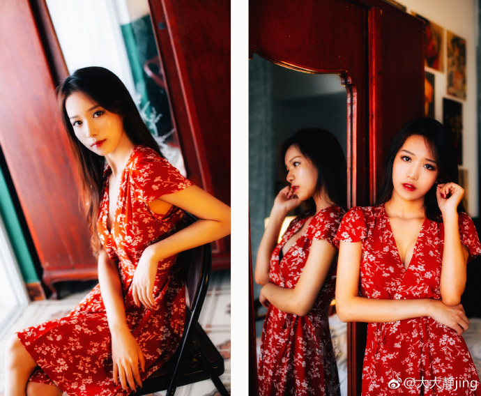 网红清纯少女红色碎花裙复古写真 9