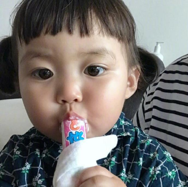 权律二可爱小孩图片_可爱小孩头像图片