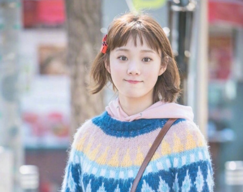 韩国美女明星李圣经可爱文艺时尚图片 2