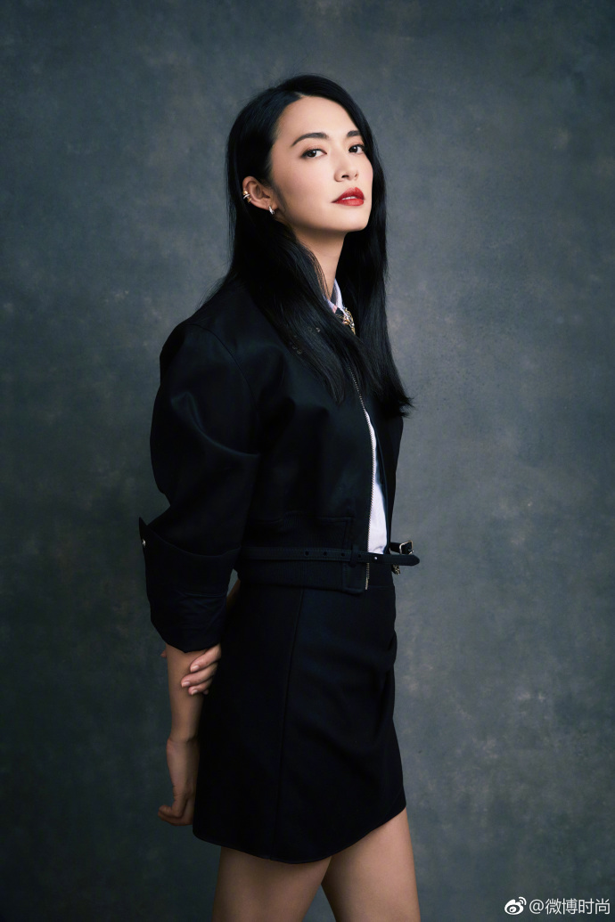 大嘴美女明星姚晨出席电影找到你首映礼气质图 4
