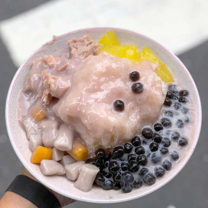 好想来一碗这样芋圆珍珠甜品