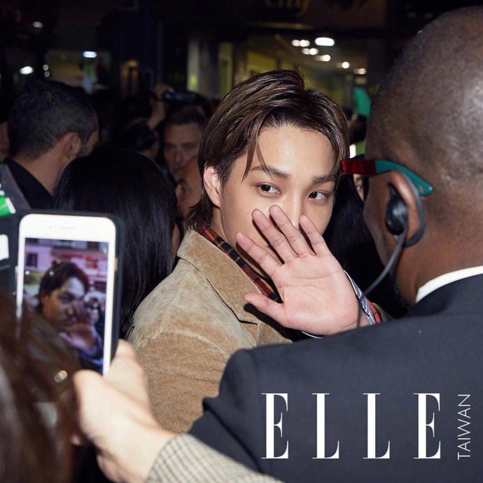 韩国男明星exokai金钟仁Gucci2019春夏时装秀图片 7