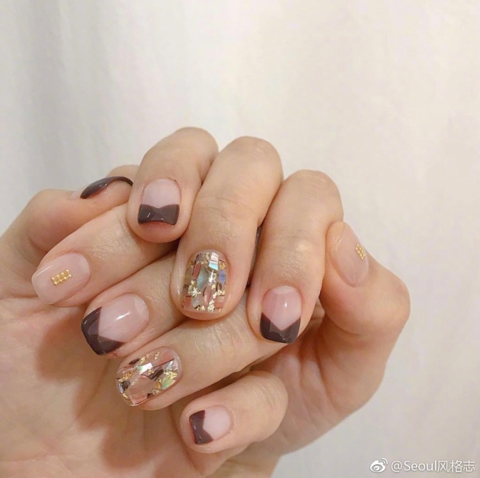 秋日最新美甲图片 8