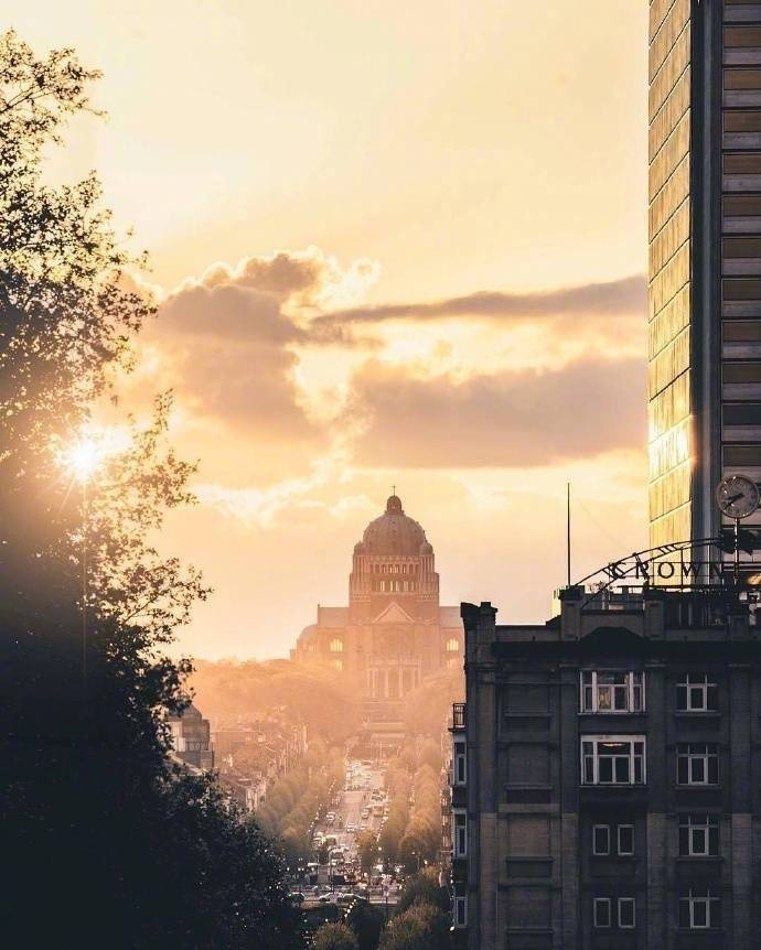 布鲁塞尔的黄昏风景图片 2