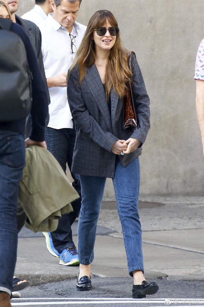 欧美美女明星达妹Dakota Johnson达科塔&middot;约翰逊街拍 6