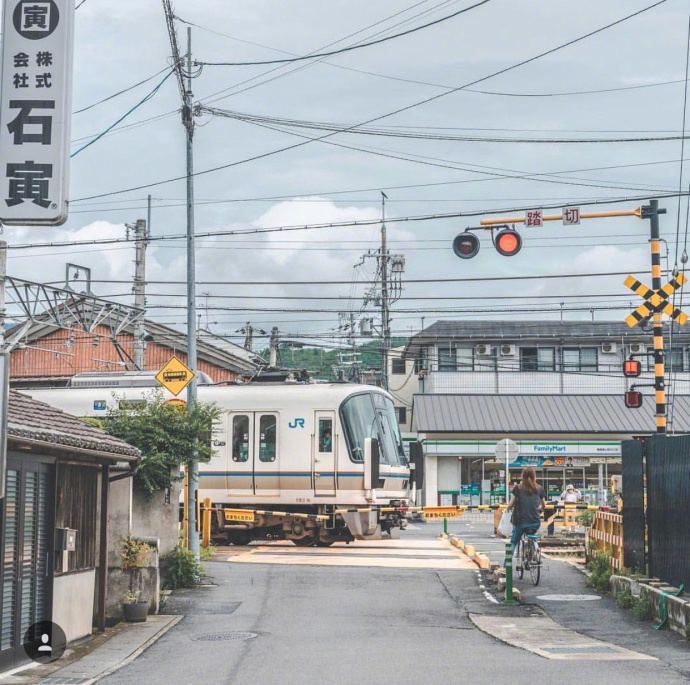 轻柔的京都街道风景图片