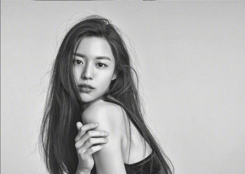 韩国美女模特고윤정图片 2
