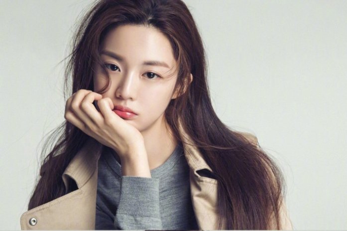 韩国美女模特고윤정图片 3