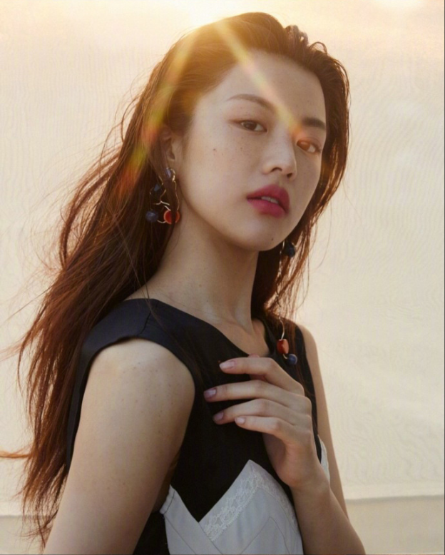 韩国美女模特고윤정图片 6