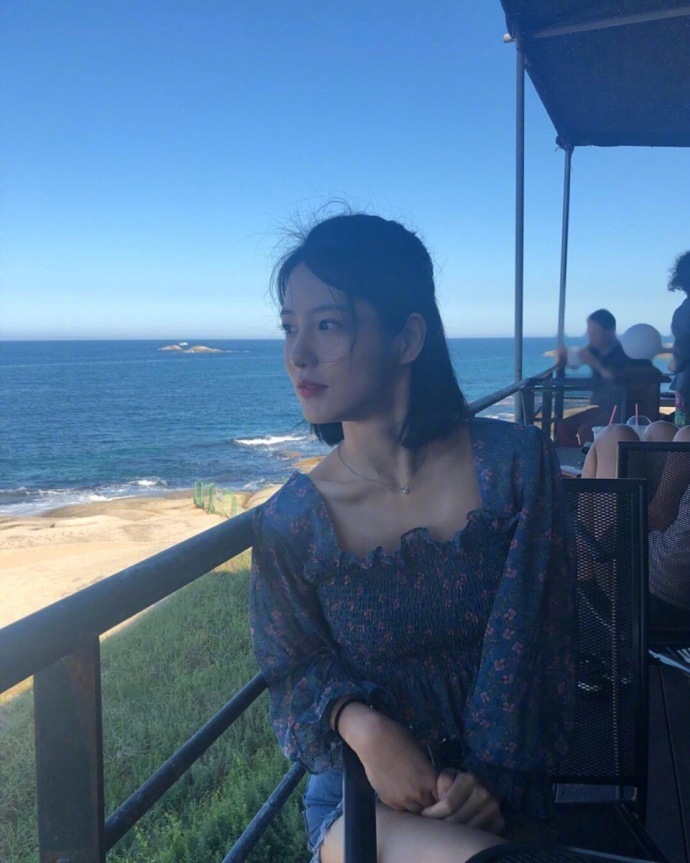 韩国美女图片_JYP新签演员辛睿恩신예은短发图片 4