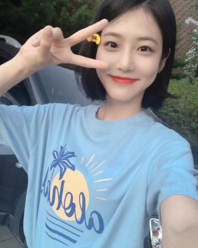 韩国美女图片_JYP新签演员辛睿恩신예은短发图片 5