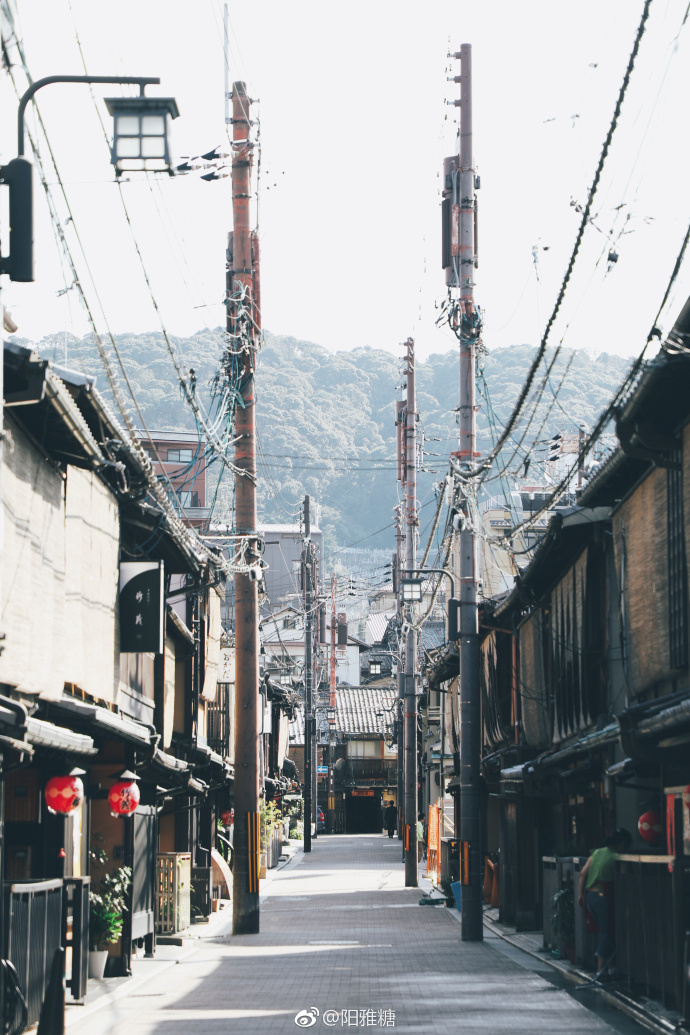 日本京都的秋日清晨街景美图 8