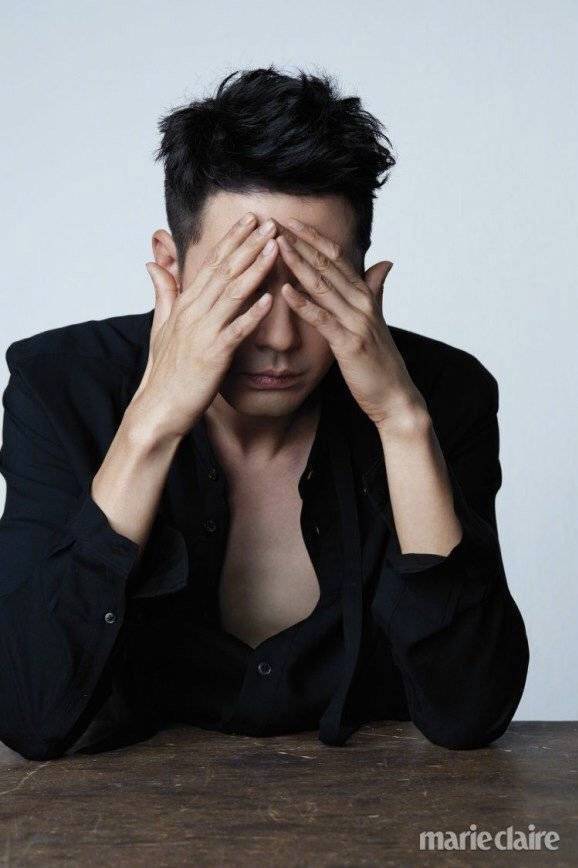 韩国男演员赵寅成 &times; Marie Claire Korea时尚封面图片 7