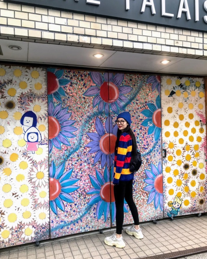韩国美女图片_韩国女歌手金泫雅旅行街拍图片 5