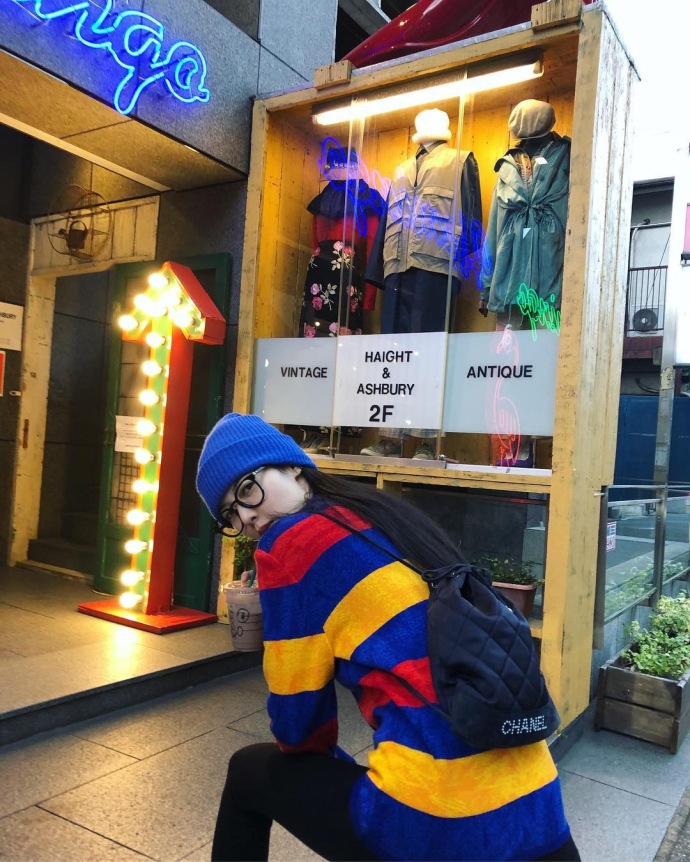 韩国美女图片_韩国女歌手金泫雅旅行街拍图片 9