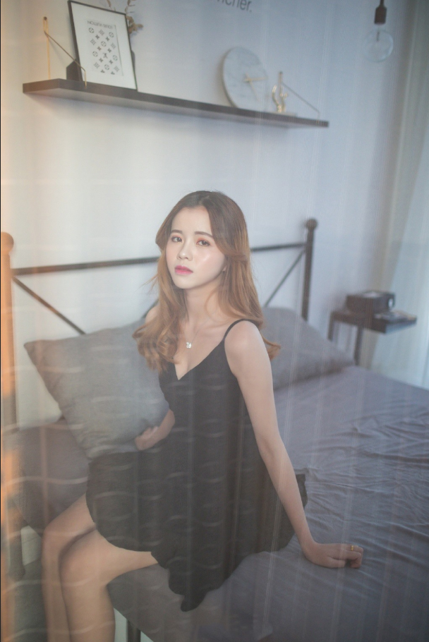宅男女神性感小黑裙诱惑写真图片