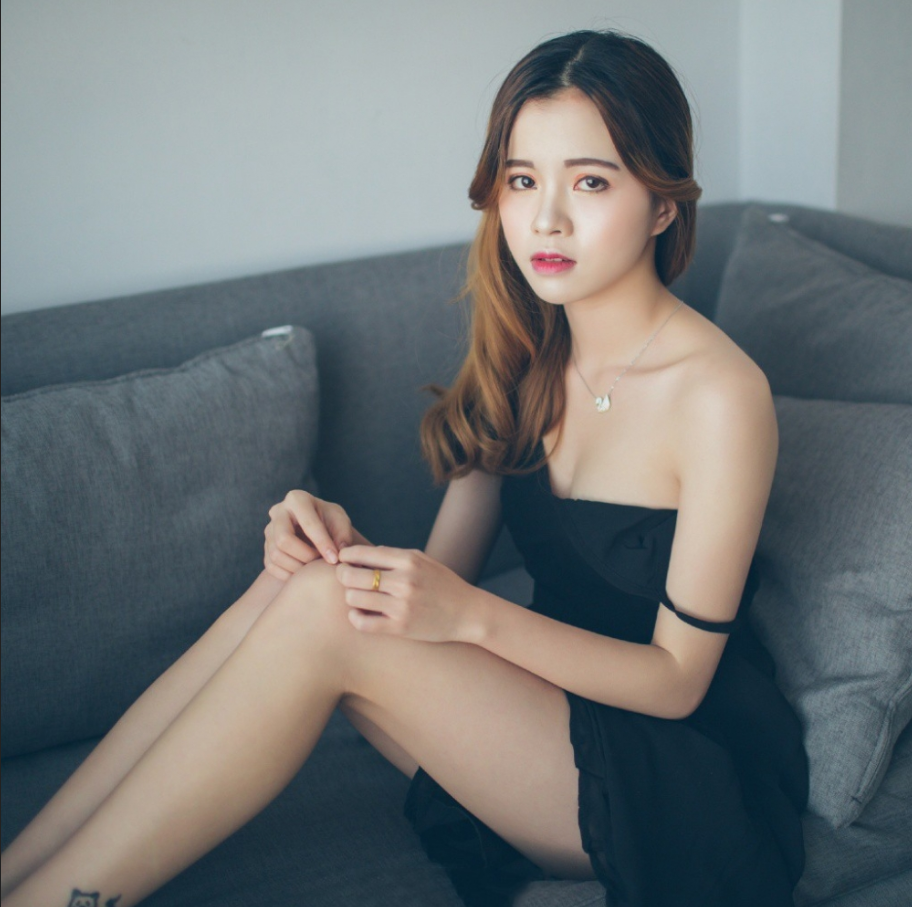 宅男女神性感小黑裙诱惑写真图片 6