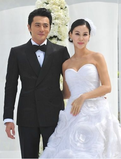 韩国明星夫妻张东健高小英婚礼婚纱照图片 3