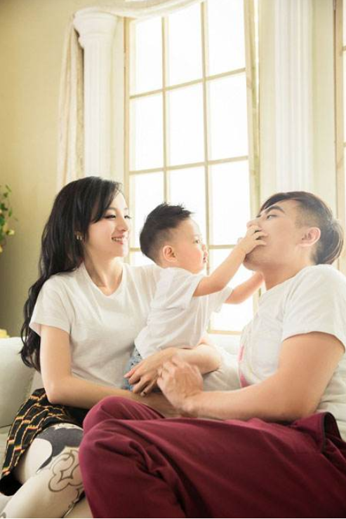 中国明星夫妻照片_陈龙章龄之幸福写真 5
