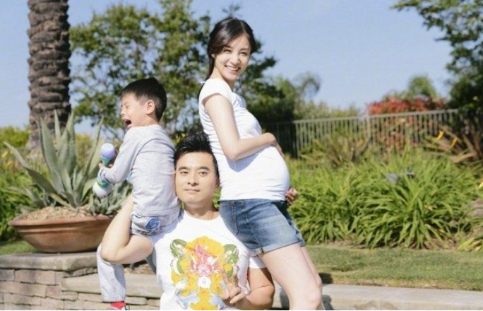 中国明星夫妻照片_陈龙章龄之幸福写真 9