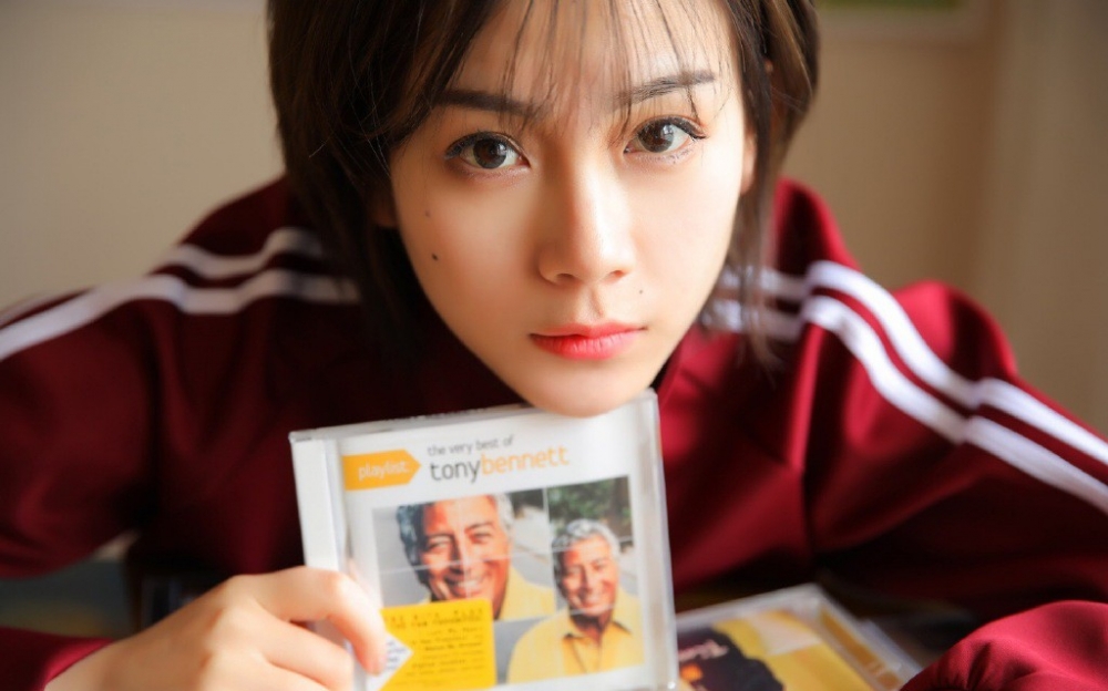 校园美女科代表萌妹子图片 3