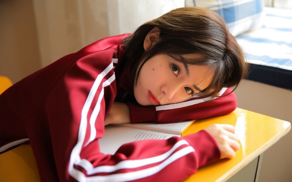 校园美女科代表萌妹子图片 5