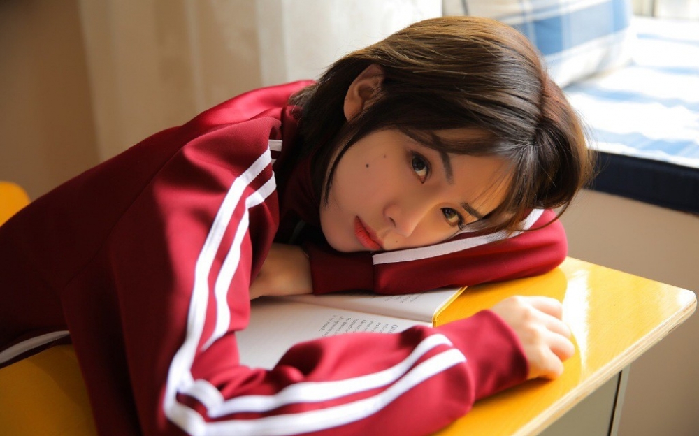校园美女科代表萌妹子图片 7