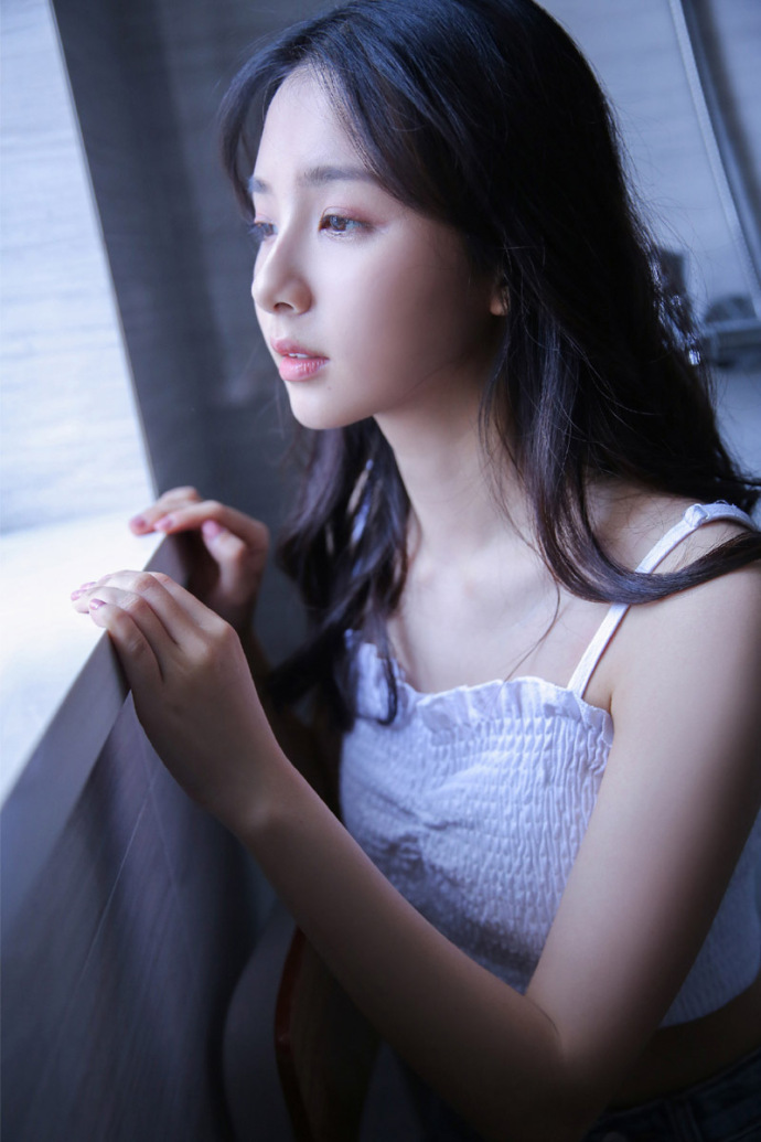 清纯美女吊带长腿清纯写真 4