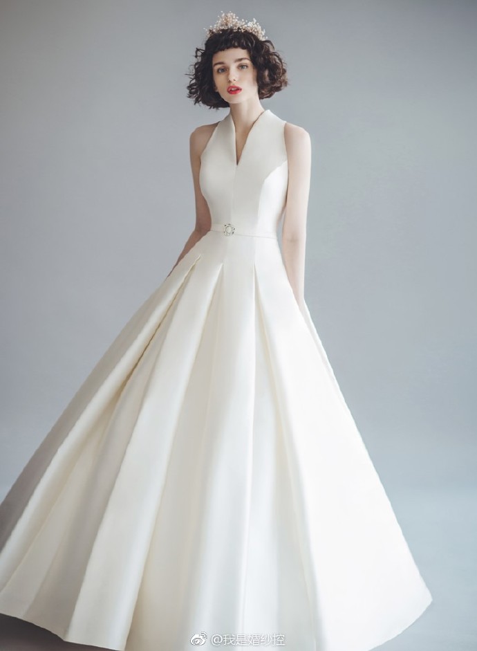 纯白色简单婚纱照片_Ray&Co婚纱图片 2