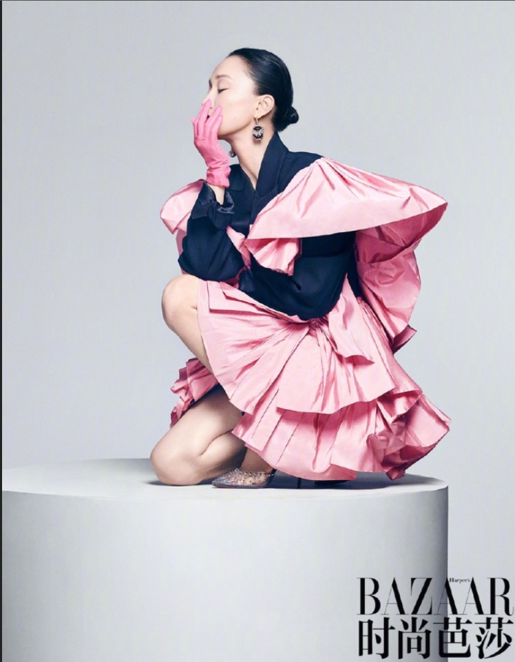 浙江美女图片_内地女演员周迅时尚芭莎杂志封面 7