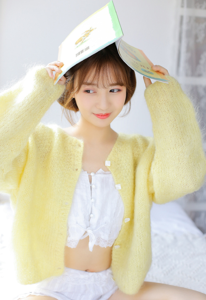 清纯美女白嫩小露蛮腰诱惑写真 8