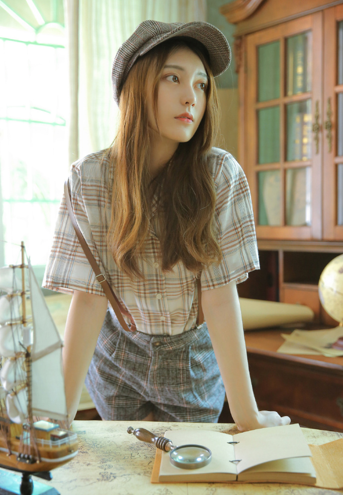 探险家文艺美女清新性感写真 2