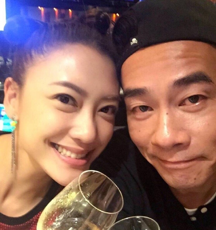 香港明星夫妻陈小春应采儿幸福图片 6