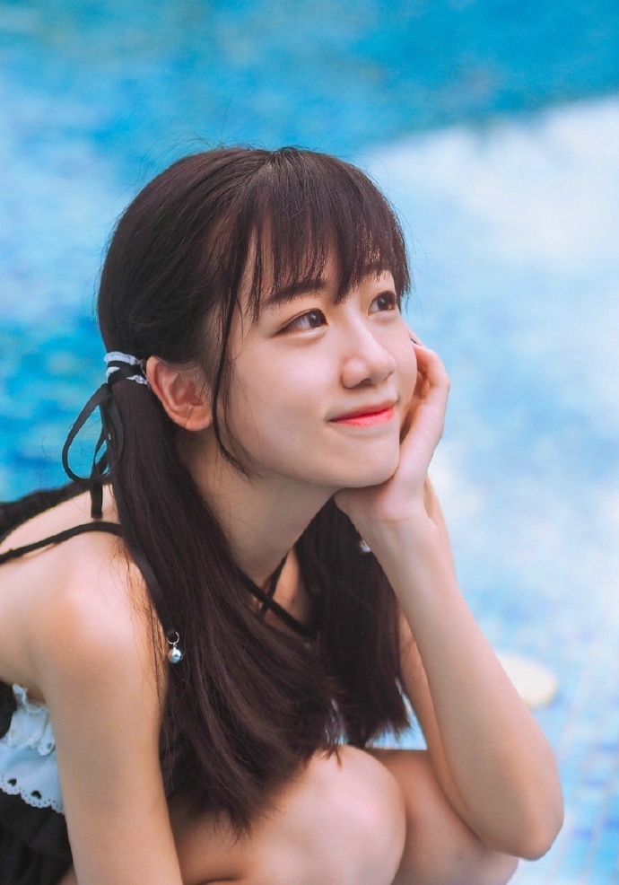 双马尾泳装清纯萌妹子性感写真 2