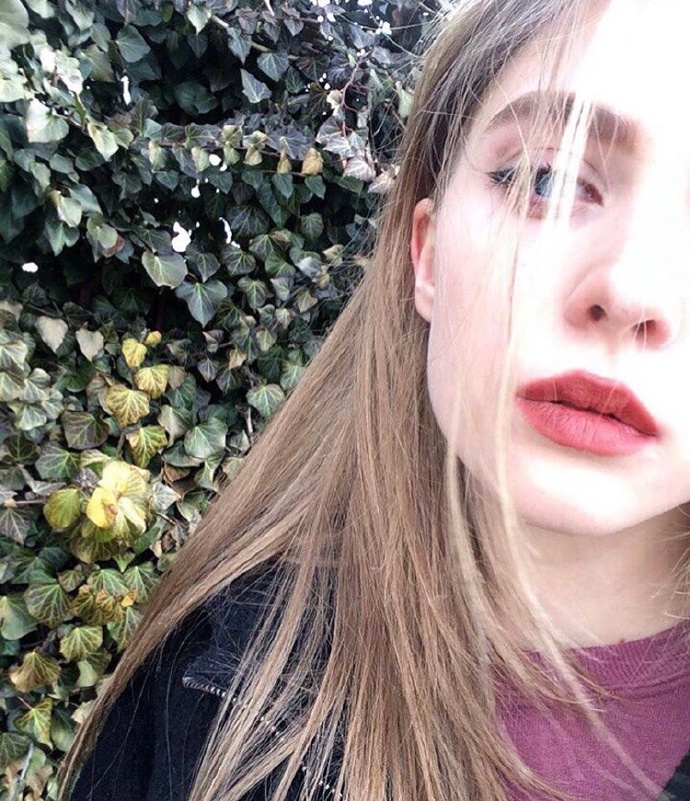 欧美美女自信自拍照 4