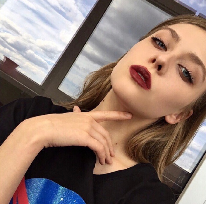 欧美美女自信自拍照 9