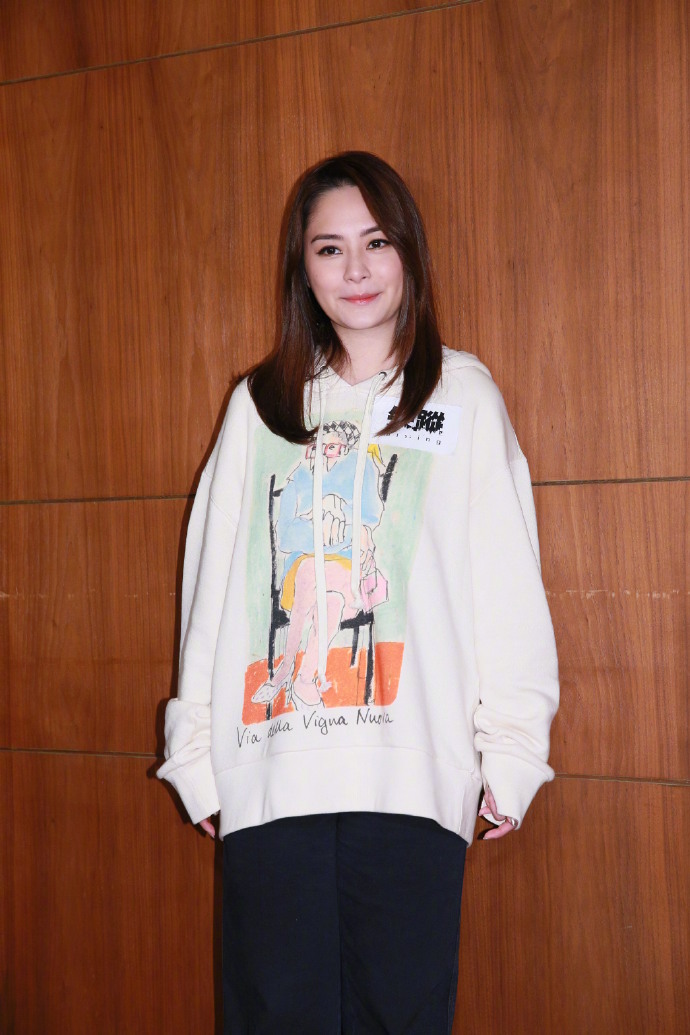 香港美女组合Twins成员阿娇钟欣潼最新图片 2
