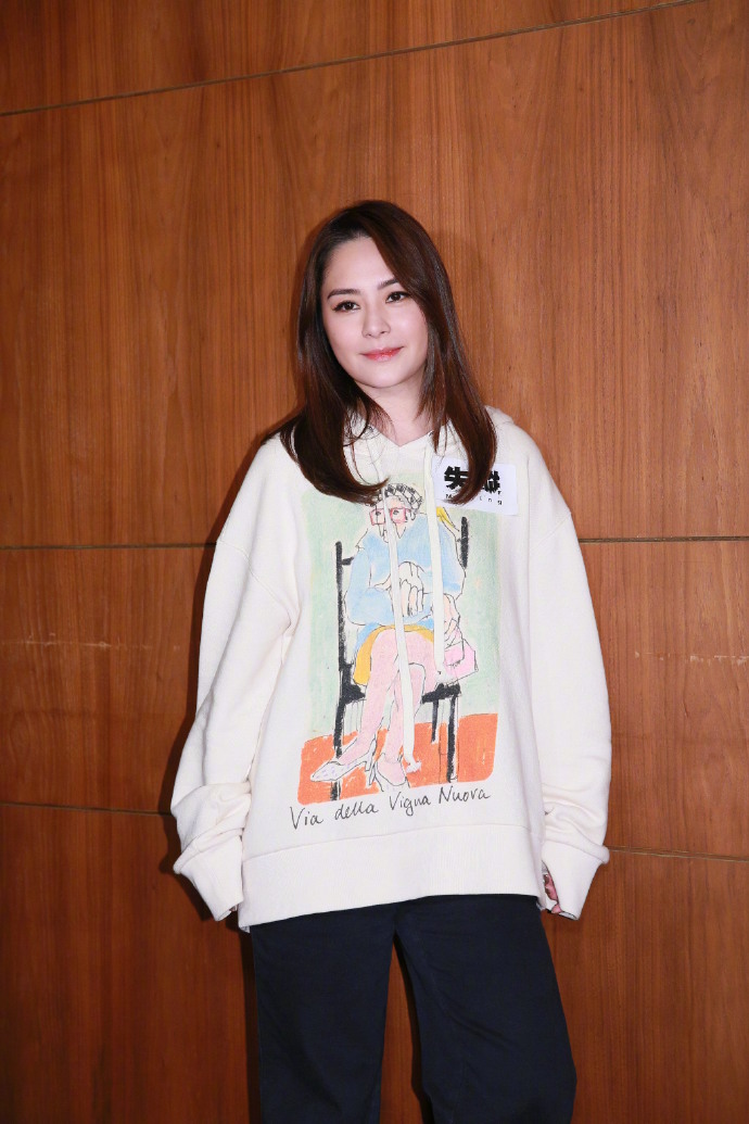 香港美女组合Twins成员阿娇钟欣潼最新图片 6